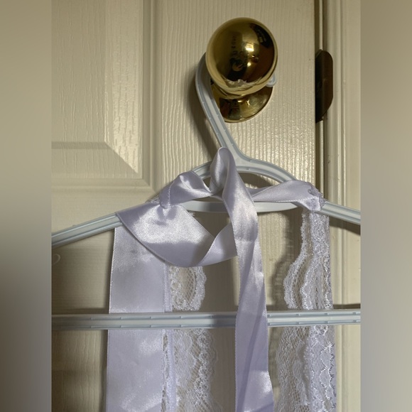 NWOT White Lacey Bodysuit O/S - Picture 6 of 8